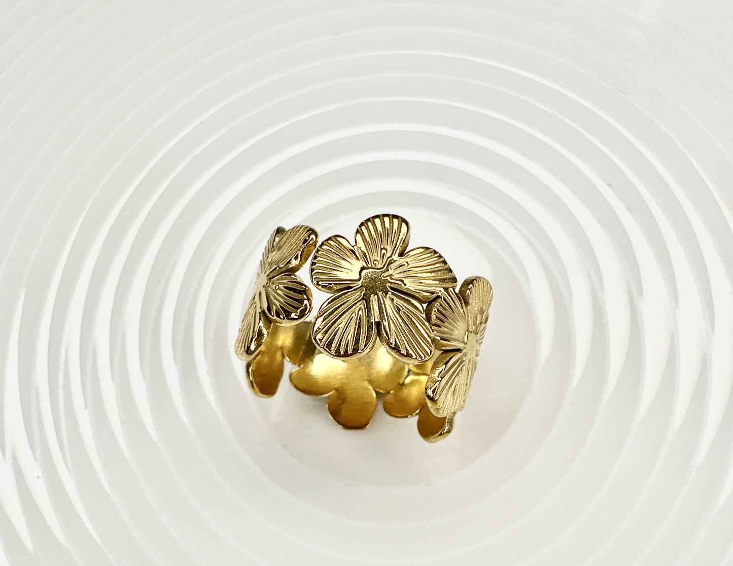 Flowers Band Ring