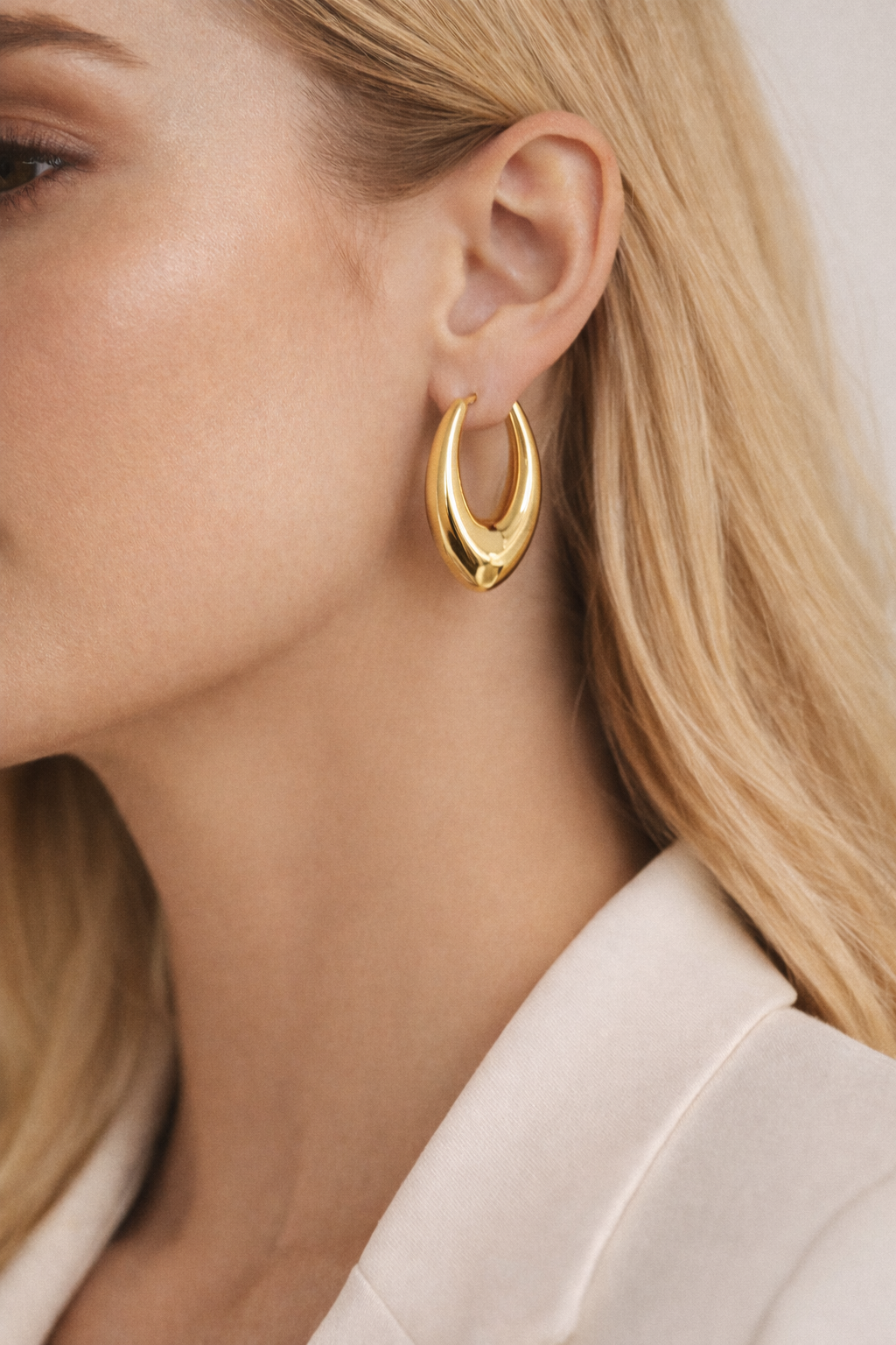 Sculpted Gold Teardrop Hoops