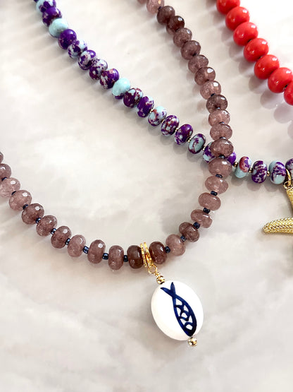 brown gemstones necklace with fish pendant