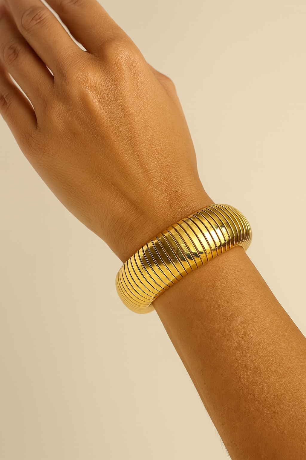 Julia Golden Bracelet Stretch