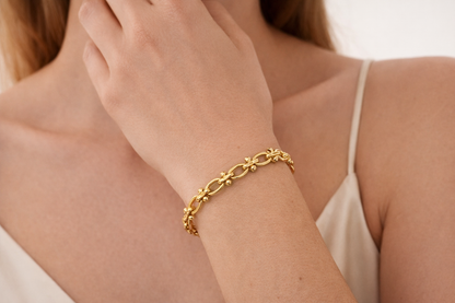 Paris Signature Gold Link Bracelet