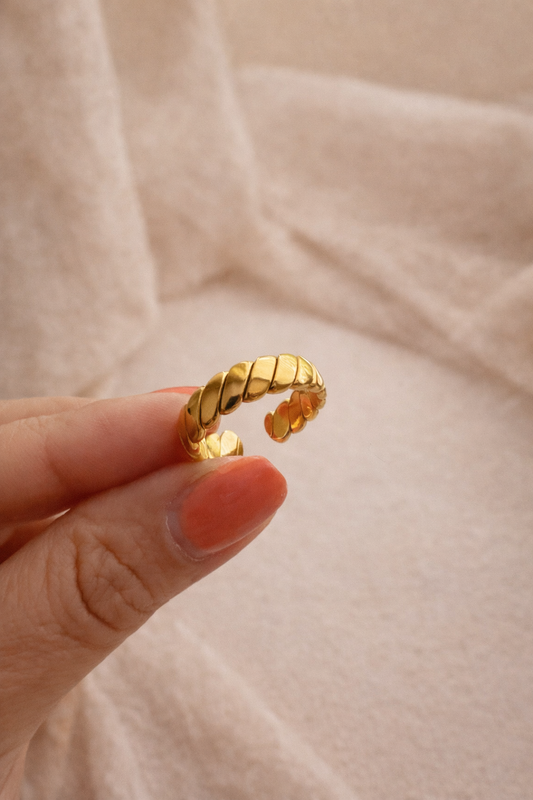 Twisted Rope Gold Adjustable Ring
