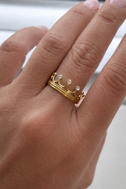 Dainty Crown Gold Ring