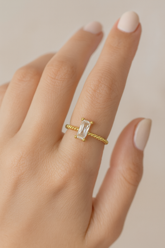 Minimal Spark Solitaire Ring